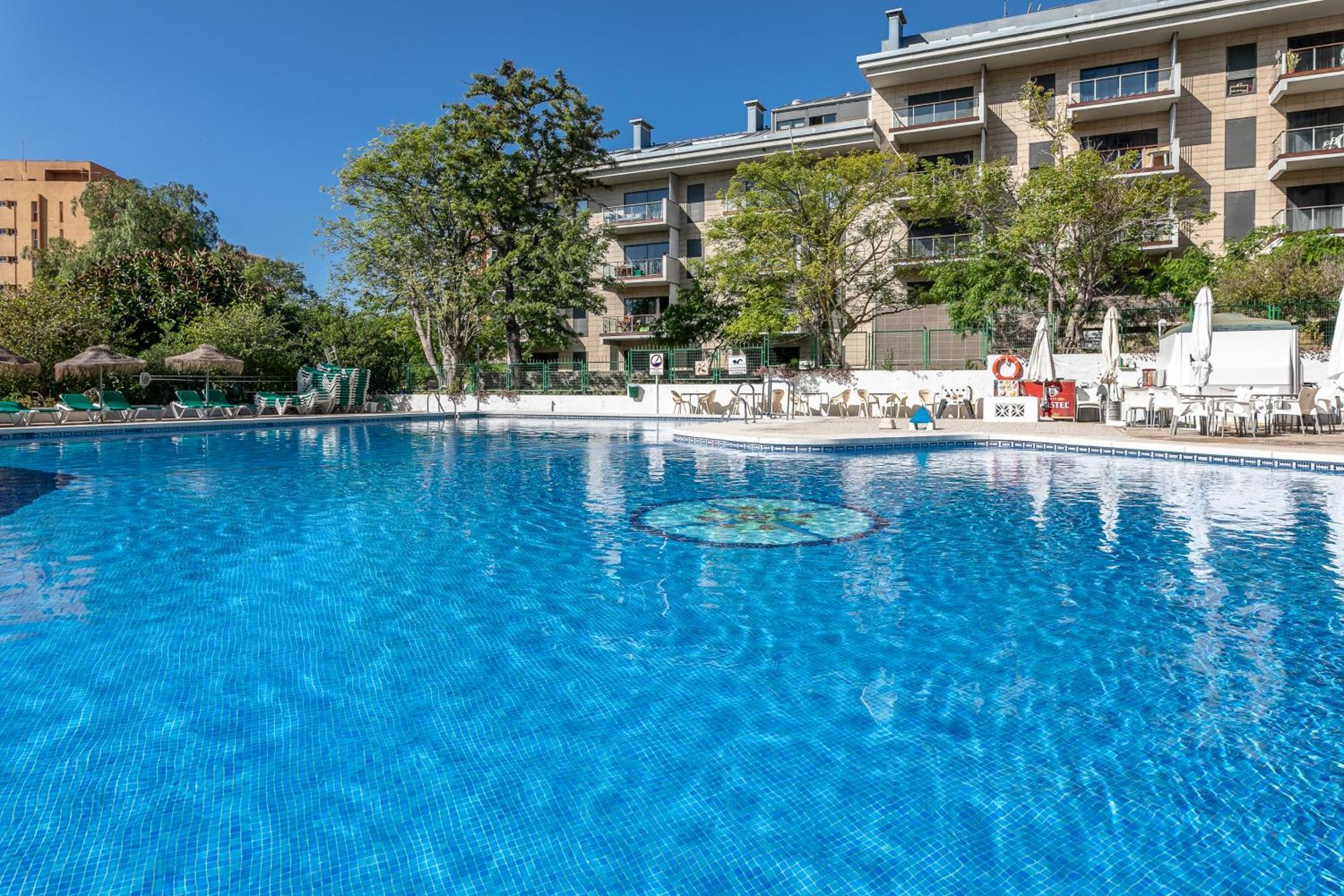 Weforyou Benalmadena Center ภายนอก รูปภาพ